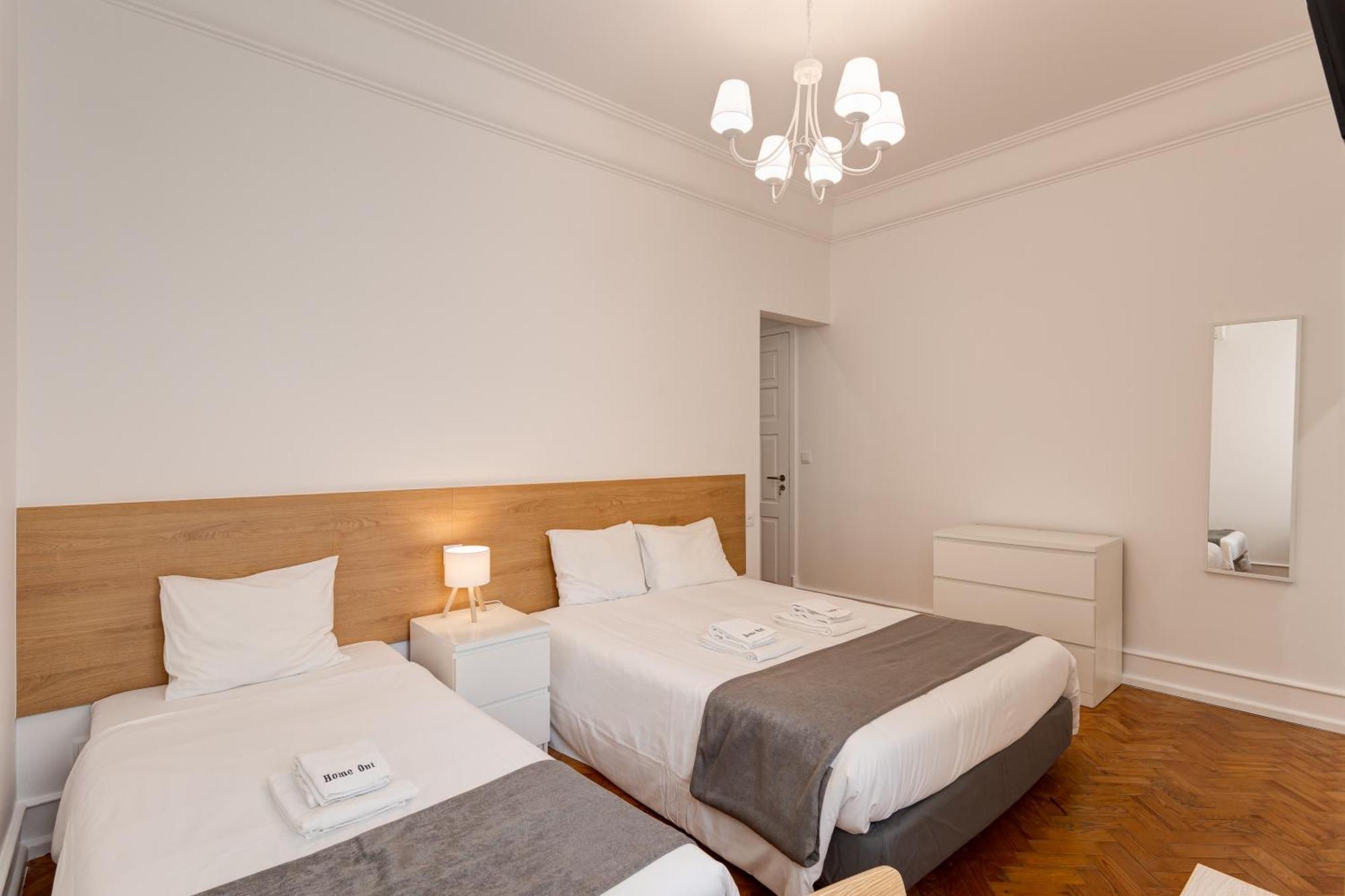 Home Out Rooms & Apartments Apartment *