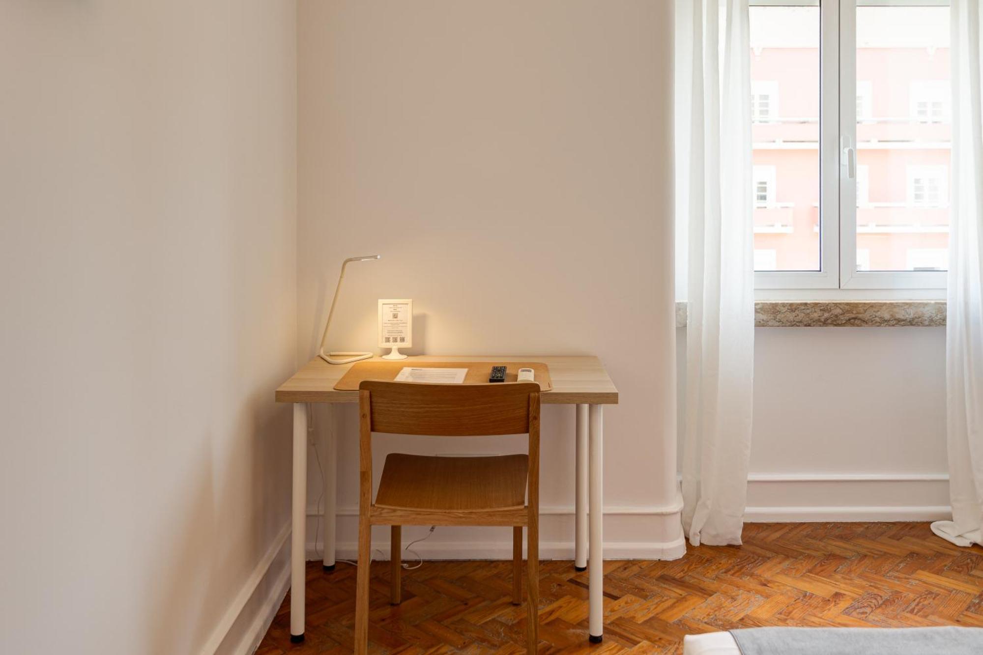 Home Out Rooms & Apartments *