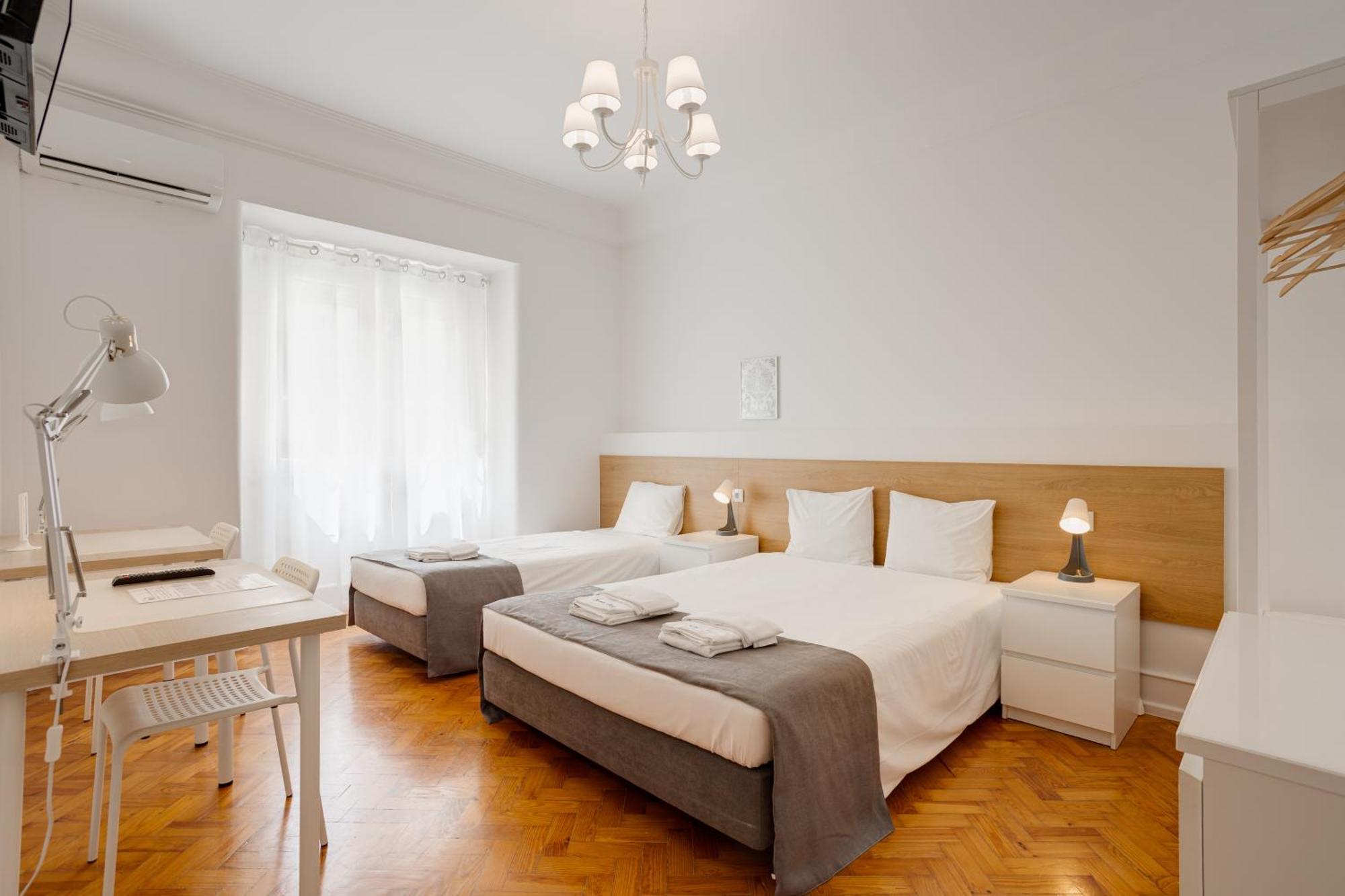 Home Out Rooms & Apartments *