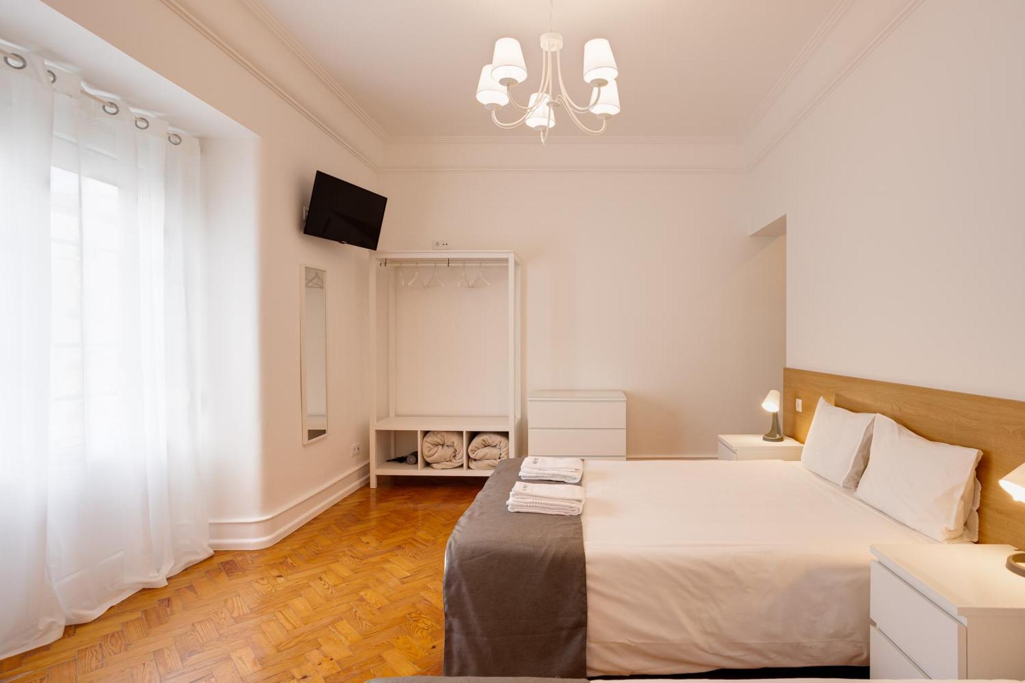 Home Out Rooms & Apartments *
