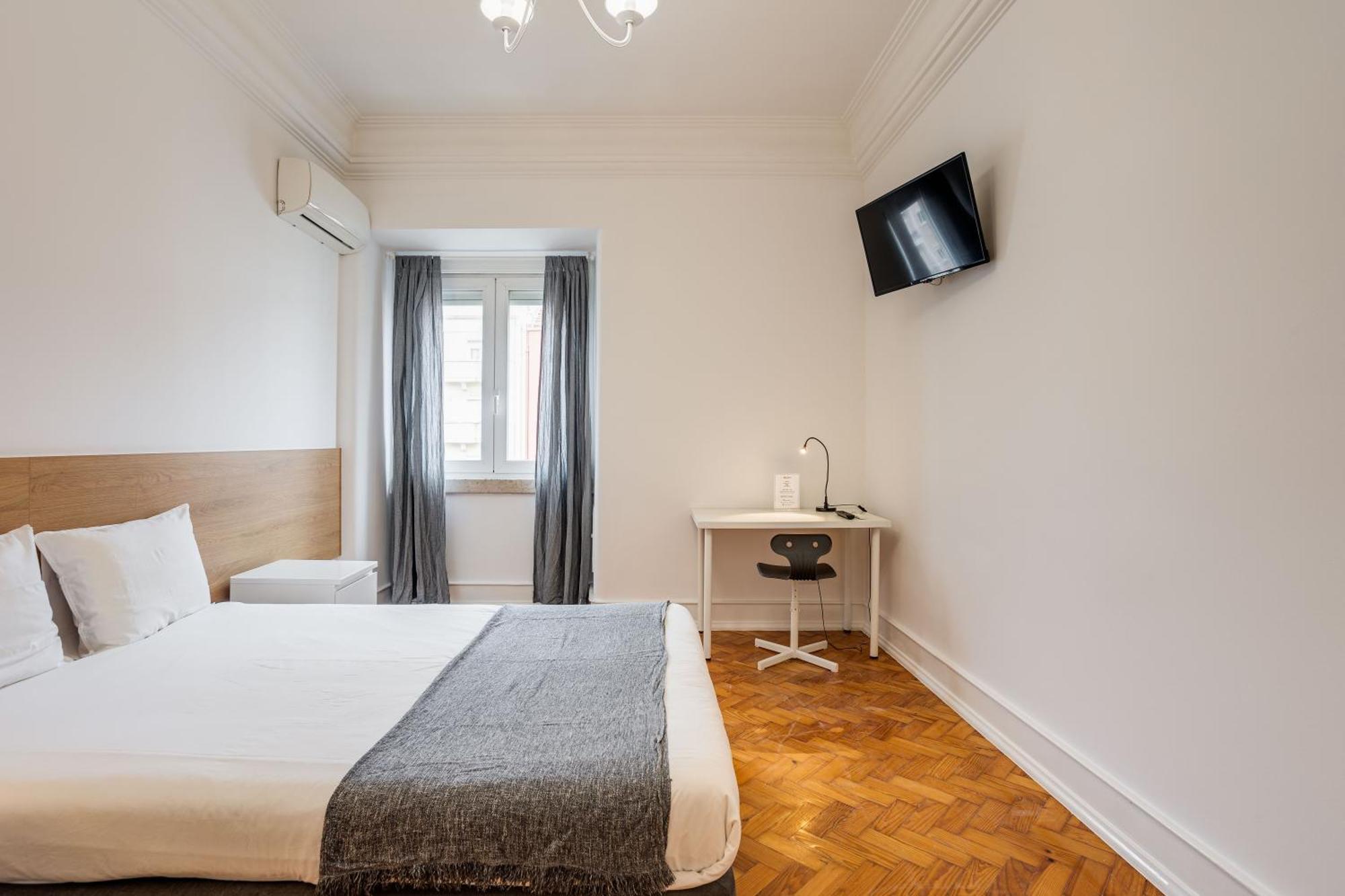 Home Out Rooms & Apartments