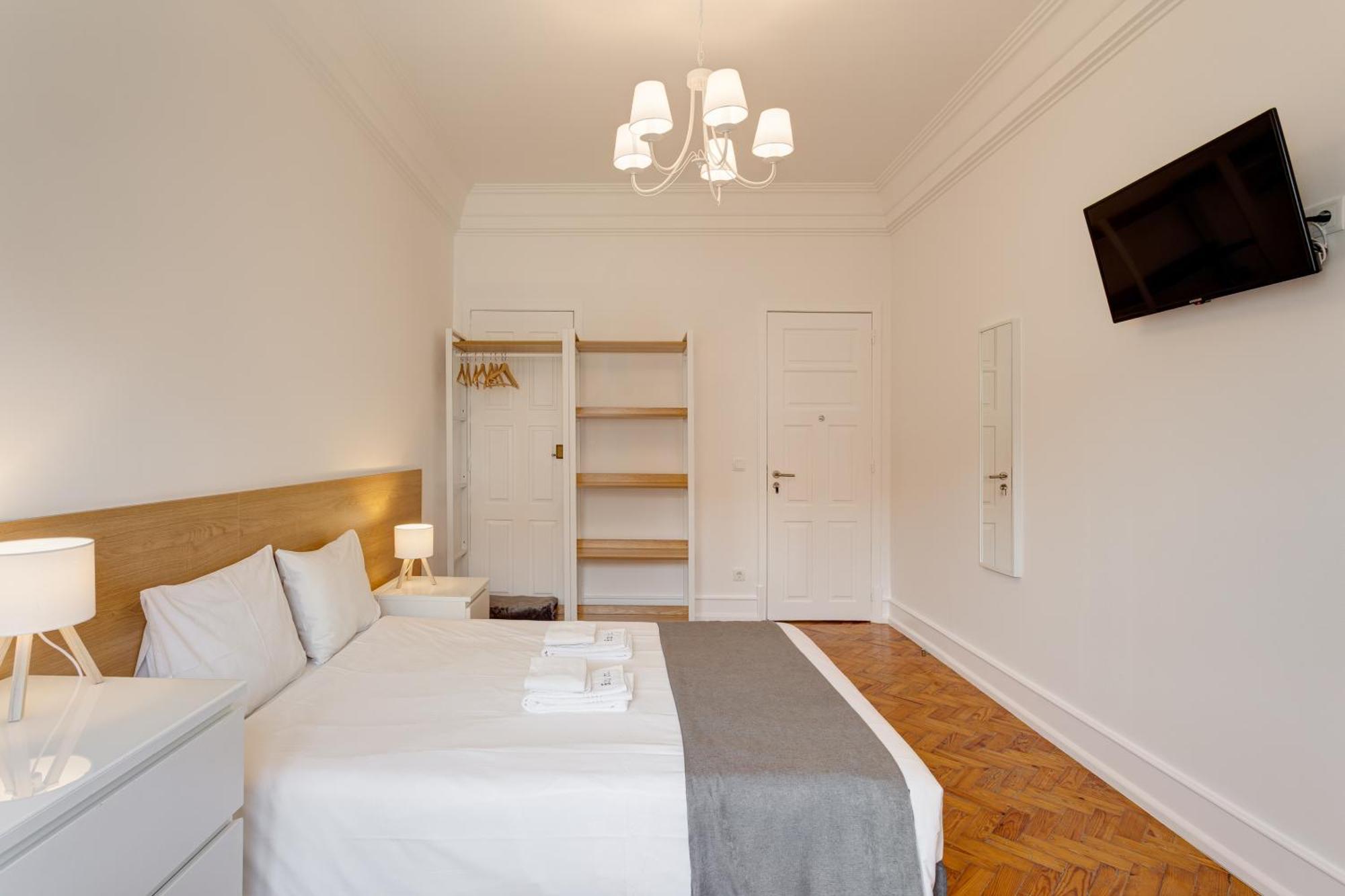 Home Out Rooms & Apartments Apartment *